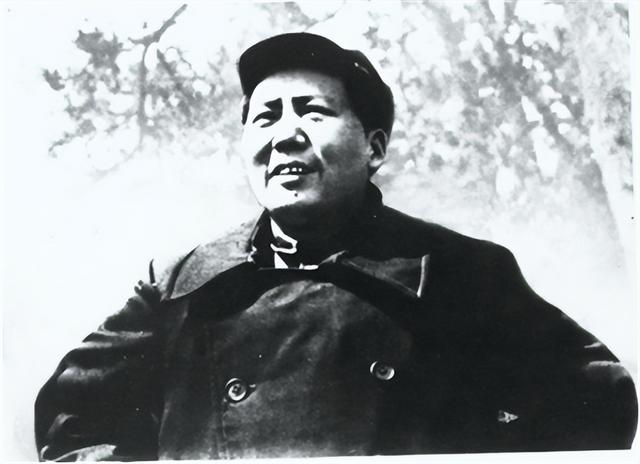 张子艾，丧子之后，毛主席跟谁也不多说，却与一位姓周的圈外人倾诉痛苦